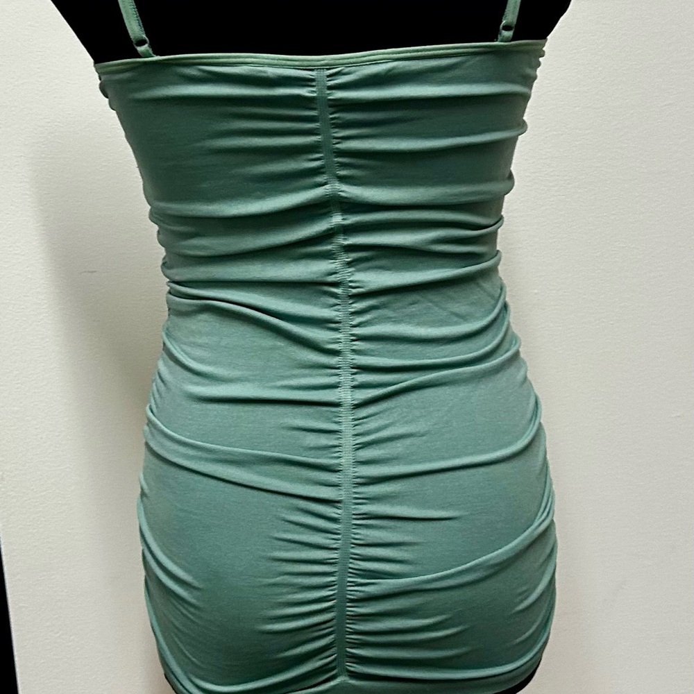 NWT….BCBG MAXAZRIA Green scrunched tank top, XS - Picture 5 of 7
